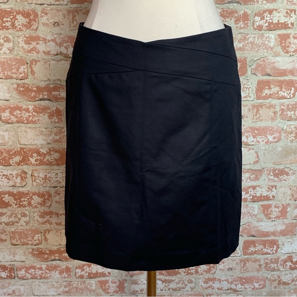 Banana Republic Black Skirt Size 12 Stretch Straight - Picture 1 of 6